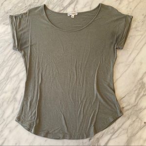 Zenana Outfitters Rolled Sleeve Top - Size Small